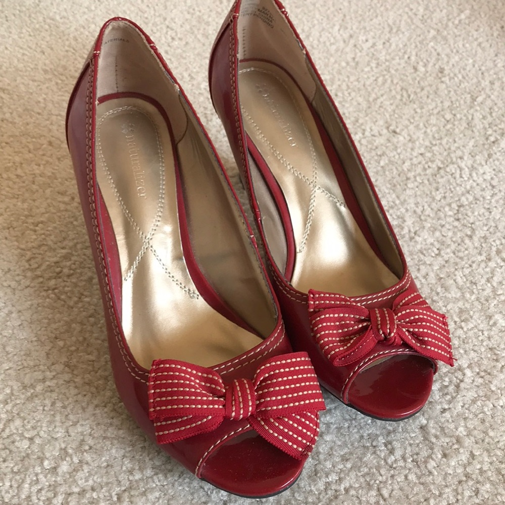 Naturalizer 8 1/2 Red Pump